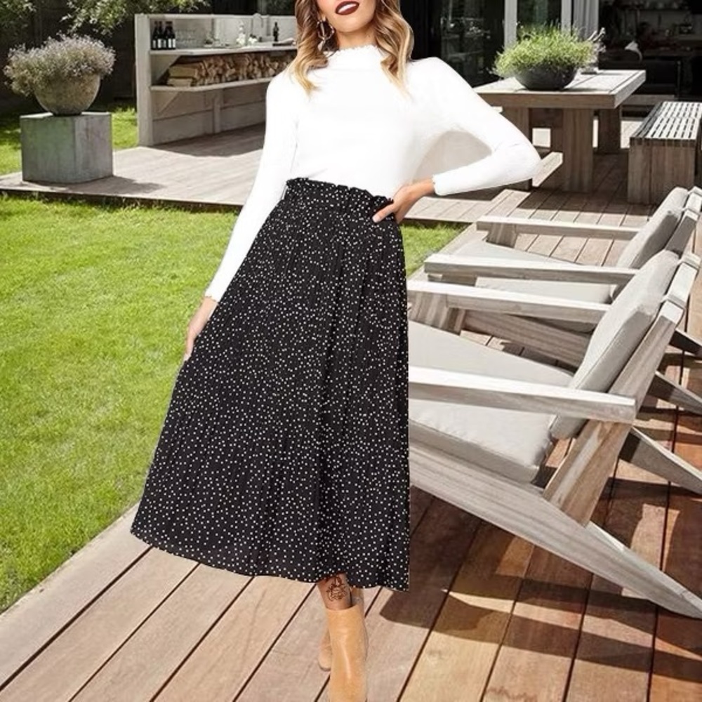EXLURA High Waist Polka Dot Pleated Midi Swing Skirt with Pockets in Black